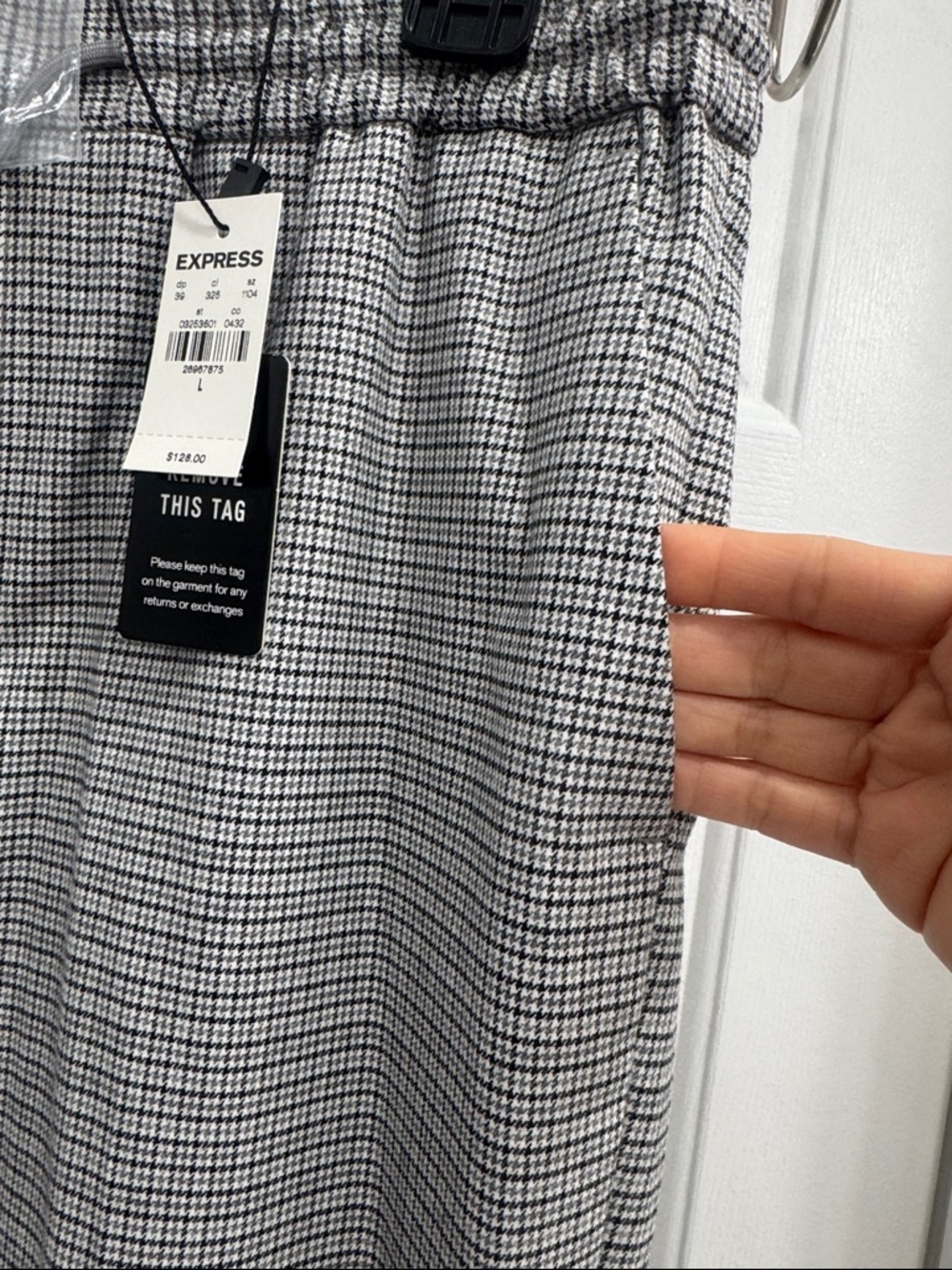 Express Men's Gray Checked Drawstring Pants - Picture 3 of 5